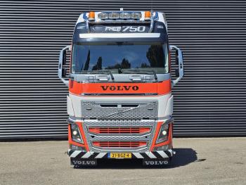 Volvo FH 16.750 8x4 / 160T / RETARDER / I PARK COOL / HYDRAULIC